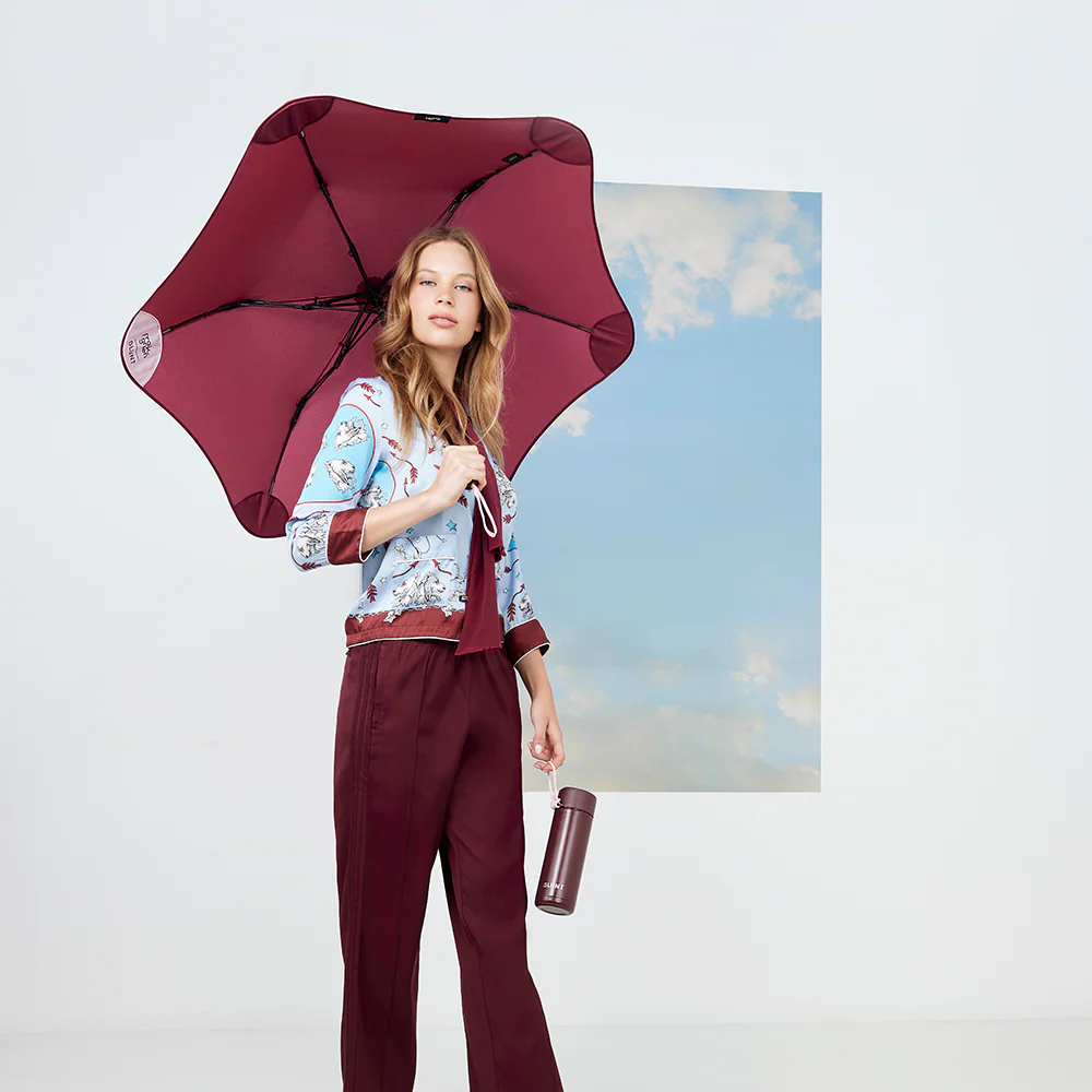 Blunt x Frank Frank Green Metro Umbrella & 20oz Bottle Plum Petal Duo Pack - Image 17