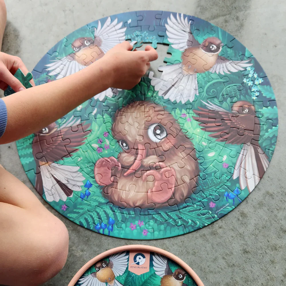 Kuwi the Kiwi Fantail Flutter Round 100 Piece Puzzle - Image 7