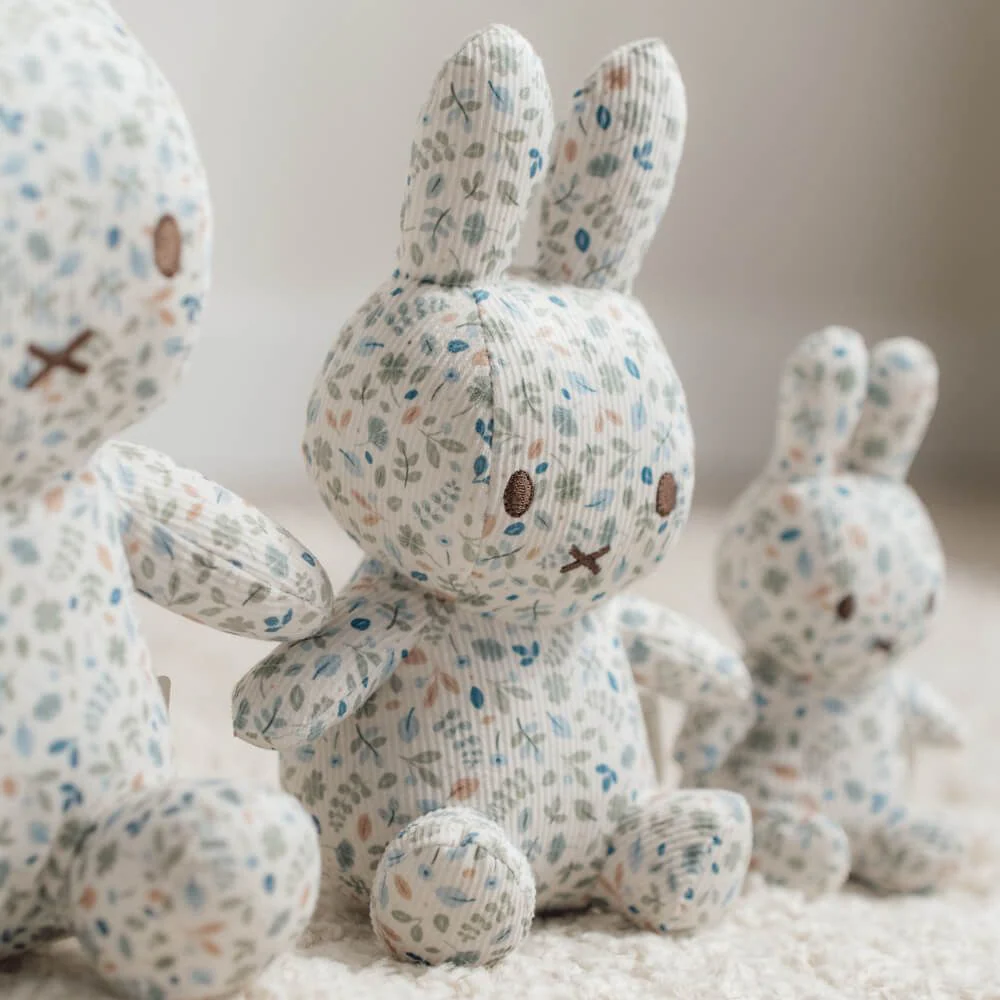 Miffy Lucky Leaves All Over Prink Soft Toy Small - Image 4