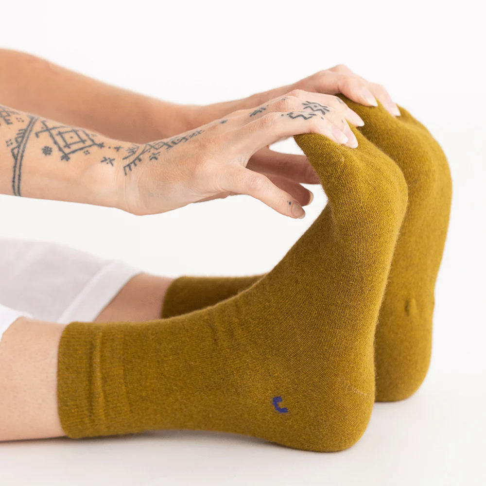 Nooan Possum Merino Wool Socks Hamilton Ecru Olive Medium - Image 3