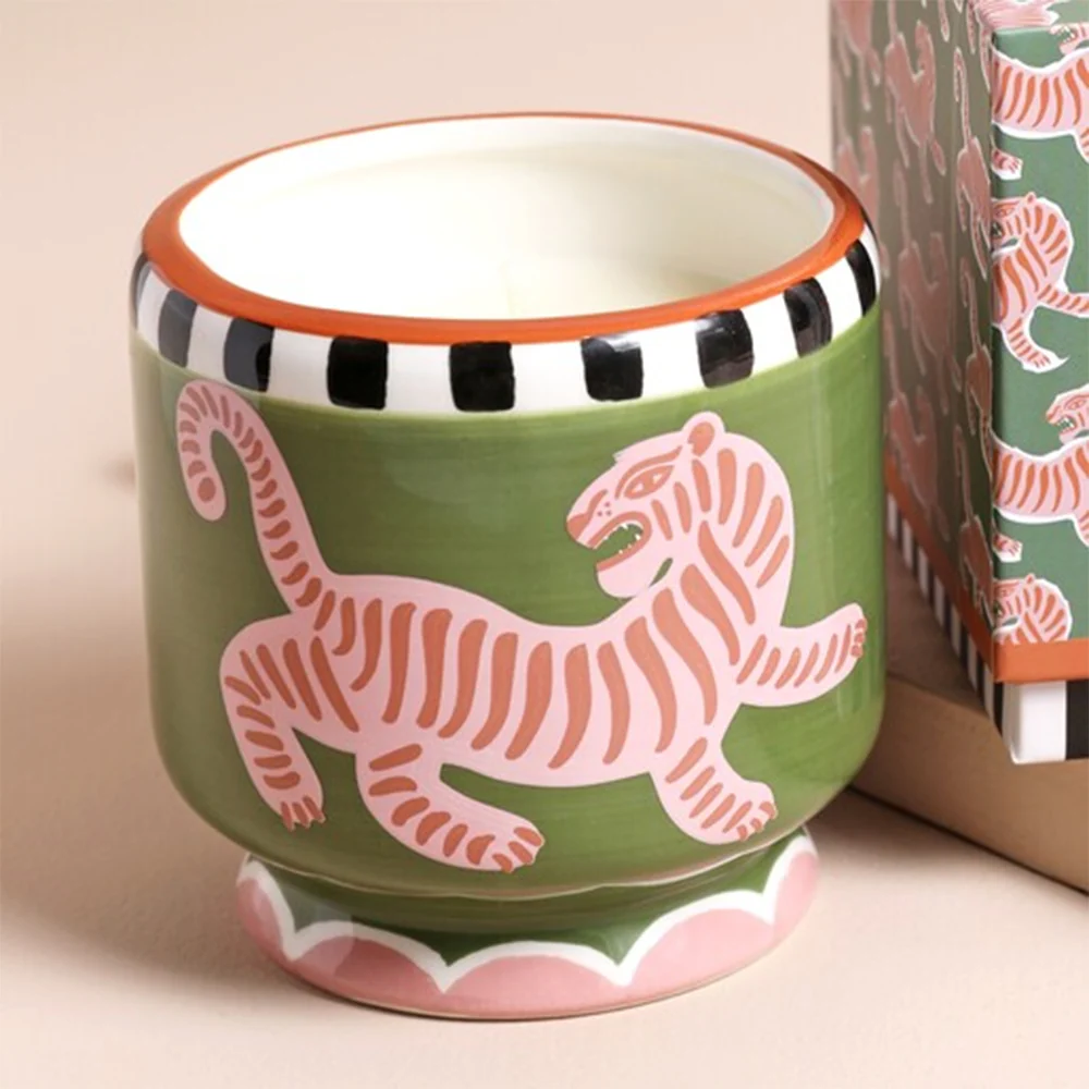 Paddywax Adopo Tiger Ceramic Candle Black Cedar & Fig 226g - Image 4